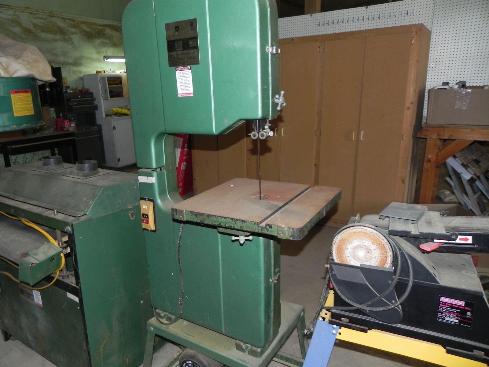 WOODWORKING TOOLS, LAWN FURNITURE, & MUCH MORE - BEDFORD, PA, / SAT. NOV. 21, 2026 @ 10AM. - Image 35